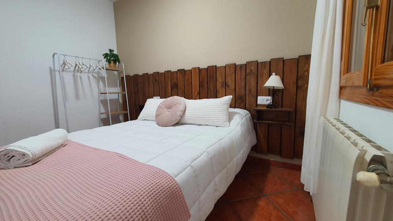 Alojamiento Rural Casa Inocente La Toba  Eksteriør bilde
