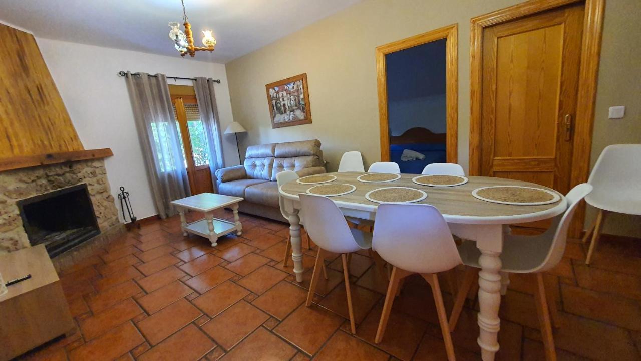 Alojamiento Rural Casa Inocente La Toba  Eksteriør bilde
